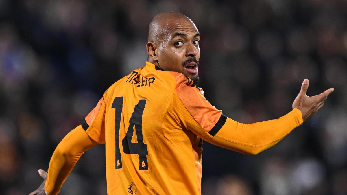 la-doppietta-al-napoli-e-non-solo:-malen-premiato-oggi-come-mvp-del-mese-scorso