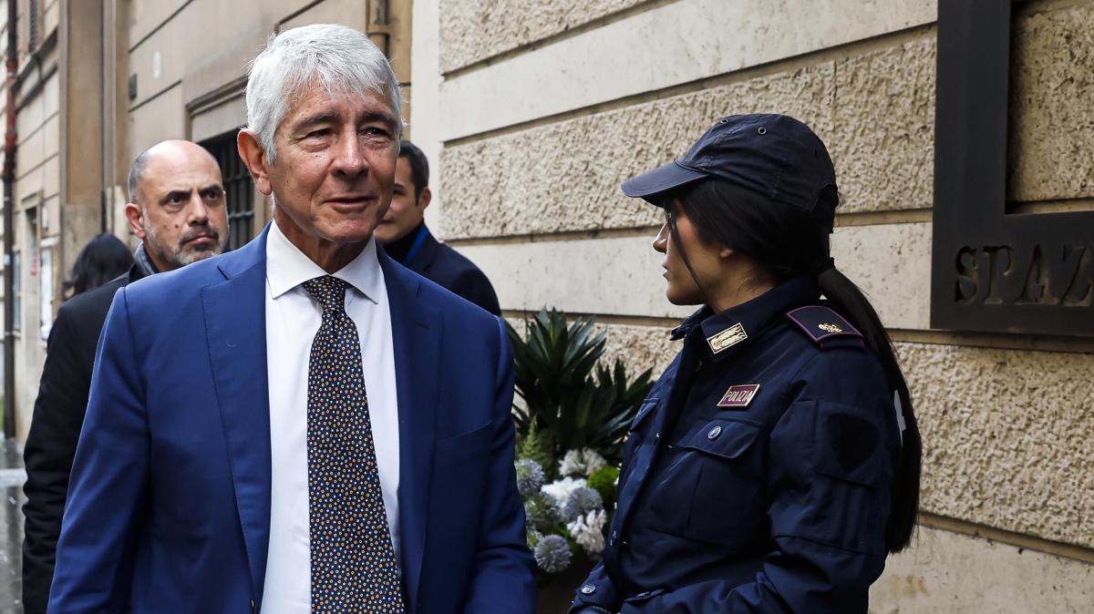 4-italiani-in-campo?-abodi-frena:-“bisogna-parlarne-con-l’ue,-serve-regola”