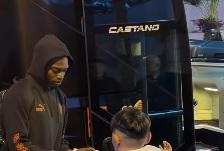 milan-arrivato-a-napoli,-leao-acclamato:-le-immagini