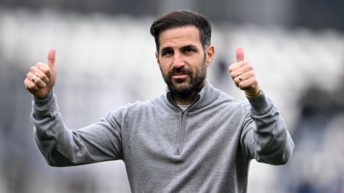 como,-fabregas-allontana-i-rumor:-“io-in-un’altra-squadra-italiana?-la-vedo-difficile”