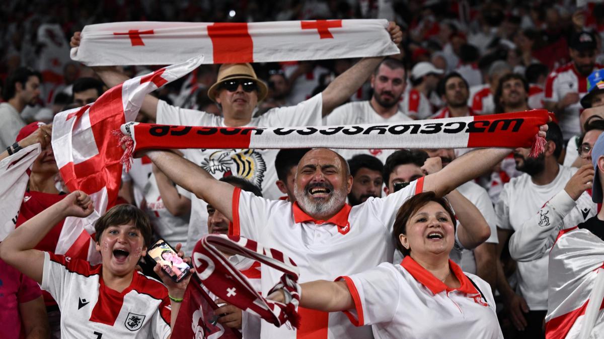 kvara,-il-fratello-nel-mirino-del-bayern:-altri-club-europei-interessati