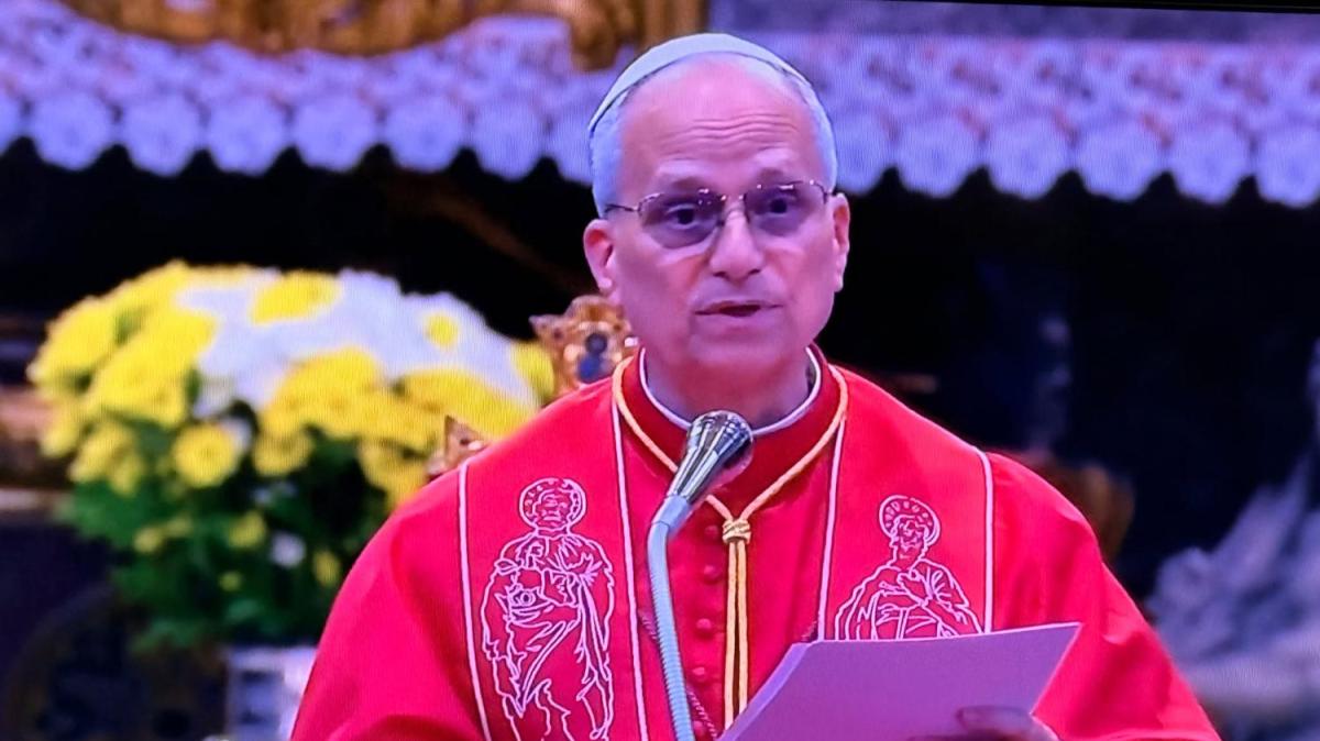 papa-leone-a-napoli:-“qui-per-godere-del-calore-della-citta!”.-poi-l’omaggio-a-san-gennaro