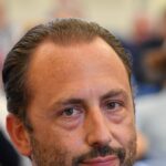 il-bari-retrocede-in-c,-clima-teso-al-triplice-fischio:-de-laurentiis-lascia-subito-la-tribuna