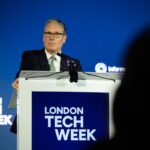 il-governo-britannico-ha-chiesto-alle-aziende-tecnologiche-di-inibire-le-foto-di-persone-nude-sugli-smartphone-dei-minorenni