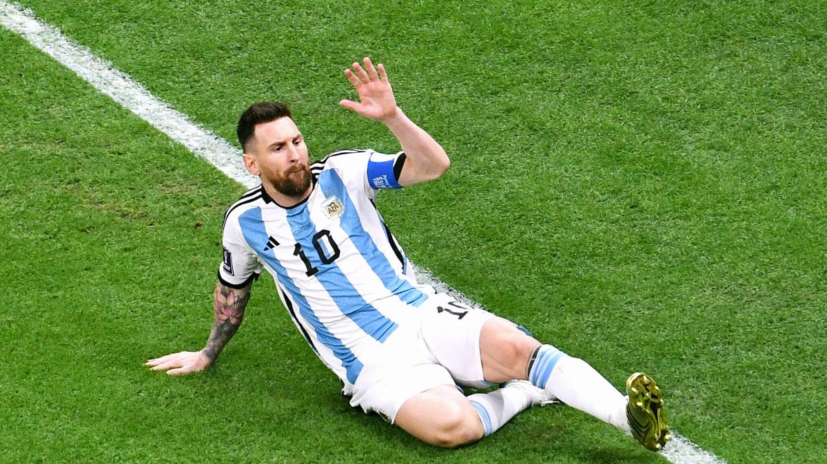 mondiali,-leggendario-messi!-fa-tripletta-e-l’argentina-batte-l’algeria-3-0