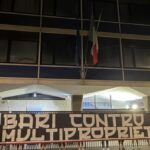 bari,-contestazione-contro-i-de-laurentiis!-striscione-davanti-alla-figc:-“contro-la-multiproprieta”