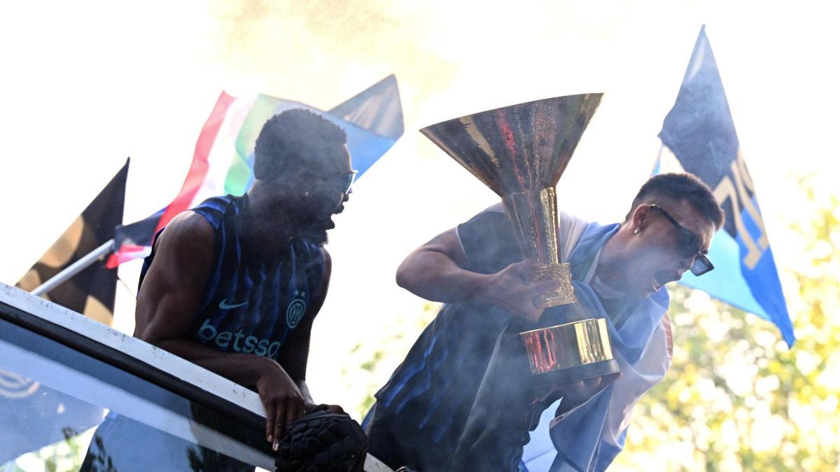 striscioni-offensivi-contro-il-milan-alla-festa-scudetto:-multati-thuram-e-l’inter