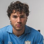 ssc-napoli-ufficializza-la-nuova-maglia:-torna-il-corsiero-del-sole,-ecco-da-quando-sara-in-vendita