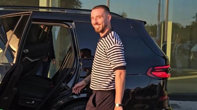 milan,-gila-e-arrivato-a-milano:-domani-visite-mediche-e-firma