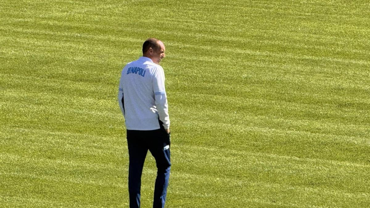alla-mezzora-il-primo-cambio-per-il-napoli:-fuori-meret,-dentro-milinkovic-savic
