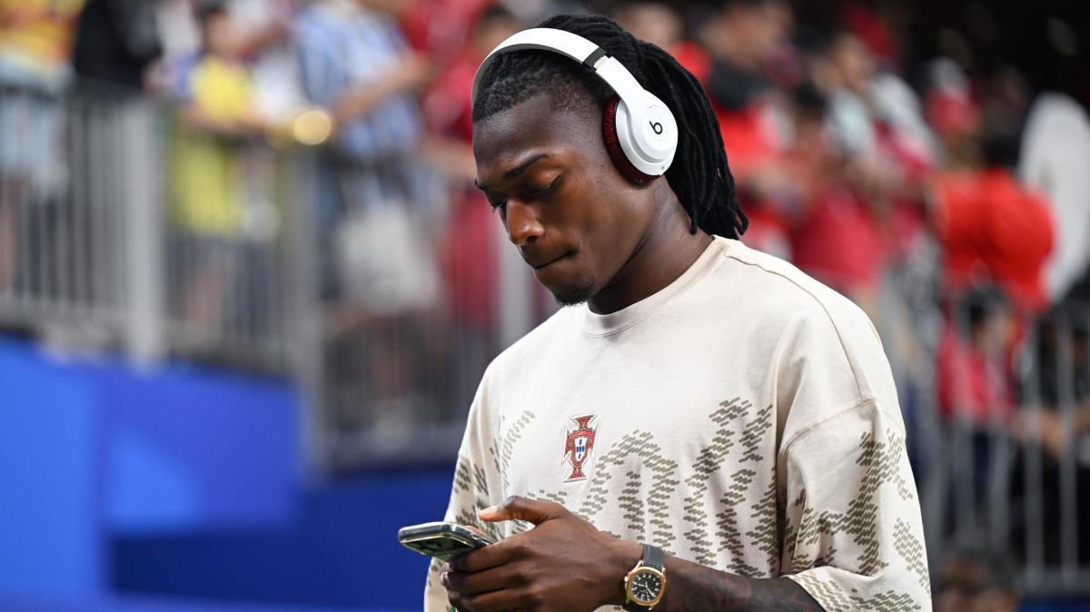 leao-in-turchia?-resta-nel-mirino-di-due-big:-il-milan-fissa-il-prezzo