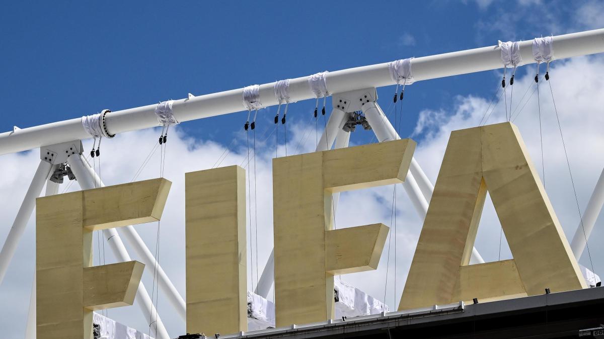mondiale-a-fondi-privati?-passo-indietro-della-fifa:-“non-andremo-avanti”