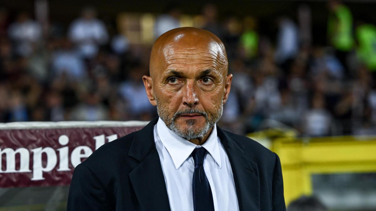 la-juventus-accoglie-il-suo-colpo-di-mercato:-l’attaccante-e-sbarcato-a-torino