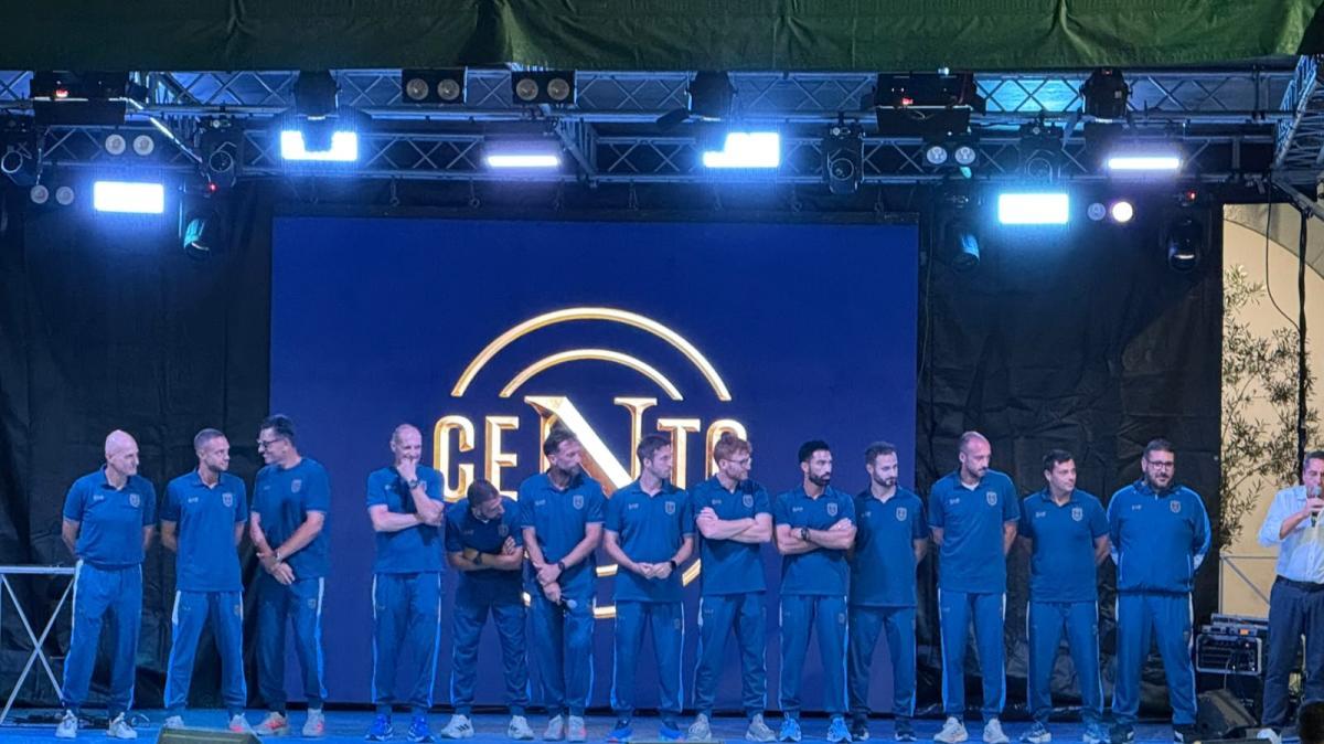 presentazione-staff-tecnico-a-castel-di-sangro,-allegri:-“stiamo-lavorando-bene”,-landucci:-“il-mister-non-verra-mai-espulso”