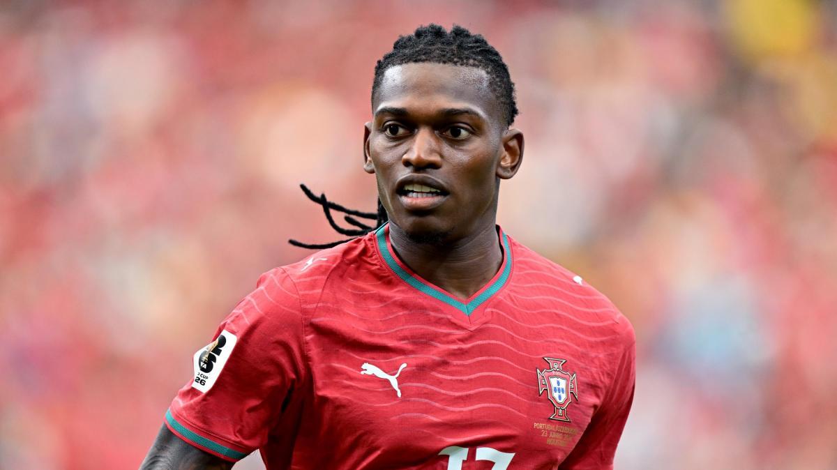 il-milan-rifiuta-un’offerta-del-galatasaray-per-leao:-cifre-e-dettagli