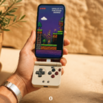 8bitdo-scommette-sul-telefono-come-console:-flippad-si-ripiega,-si-aggancia-e-supporta-emulatori-retro-piu-amati