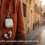 altro-che-custodia:-cmf-clip-pro-si-aggancia-ai-vestiti-e-sfida-airpods-con-autonomia-lunga-a-prezzo-competitivo