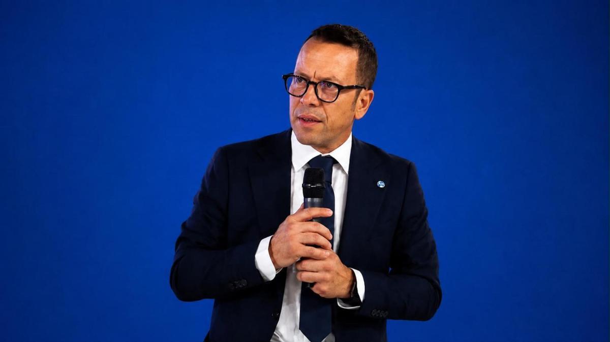 aia,-massini-si-candida-a-presidente:-“vi-presento-la-mia-squadra”