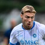 serie-a,-hojlund-vede-il-genoa-e-si-scatena:-e-la-sua-vittima-preferita