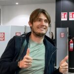 de-roon-sul-dito-medio-alla-roma:-“post-che-non-avevo-autorizzato”