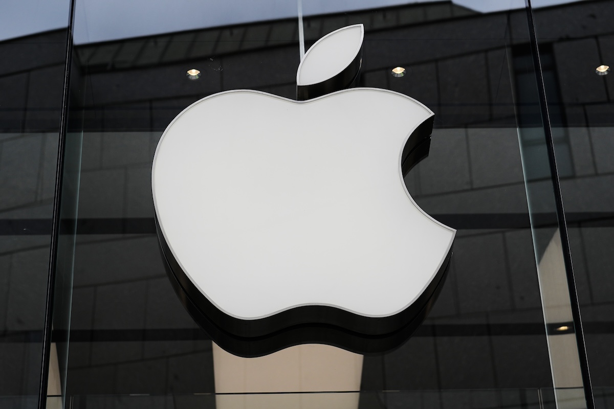 un-tribunale-statunitense-ha-stabilito-che-apple-paghi-5,7-miliardi-di-dollari-a-un’azienda-per-aver-usato-senza-permesso-una-sua-tecnologia-brevettata
