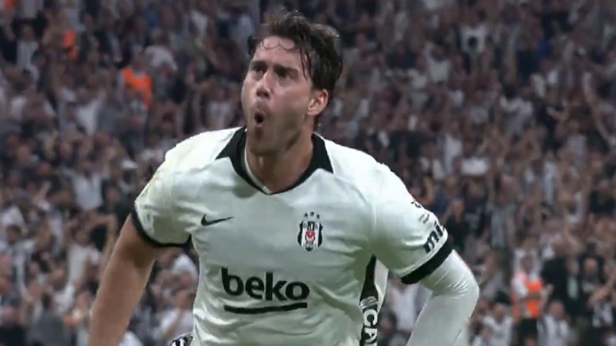 vlahovic-ritrova-il-sorriso-con-italiano:-tripletta-nel-roboante-6-2-del-besiktas