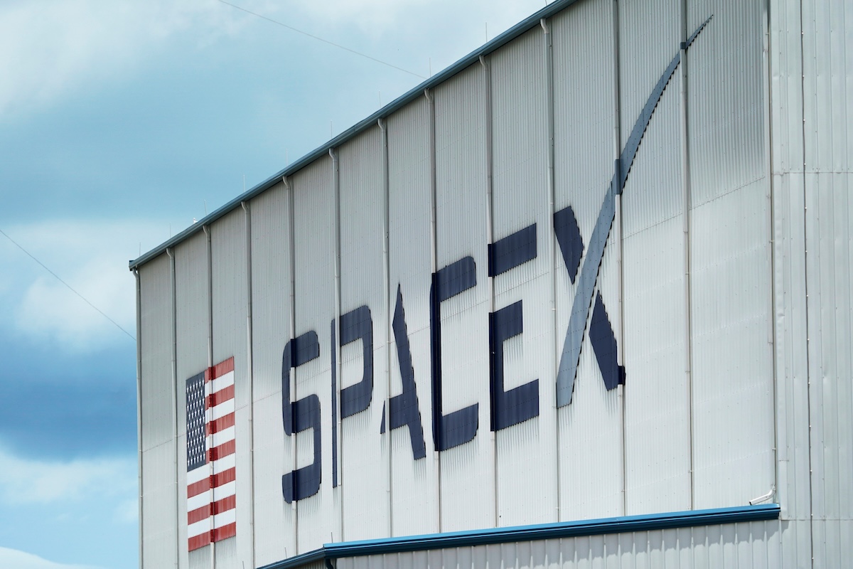 spacex-e-blue-origin-salteranno-il-summit-spaziale-di-parigi,-su-pressione-dell’amministrazione-trump