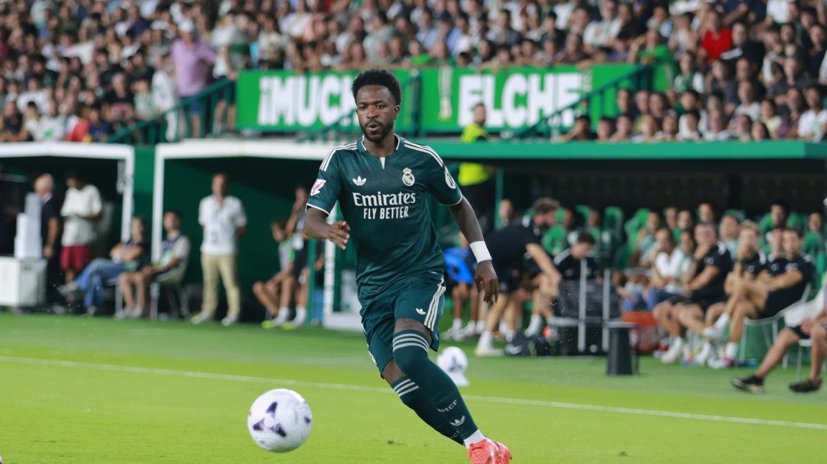 mbappe-e-vinicius-si-coprono-la-maglia-a-sostegno-di-ceuta:-polemica-in-spagna