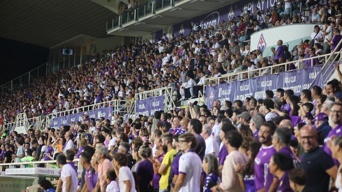 fiorentina-napoli,-entusiasmo-ritrovato-al-franchi:-e-sold-out!-ma-un-dato-sorride-agli-azzurri