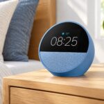amazon-taglia-il-prezzo-di-echo-spot:-offerta-al-58%-a-49,99-euro