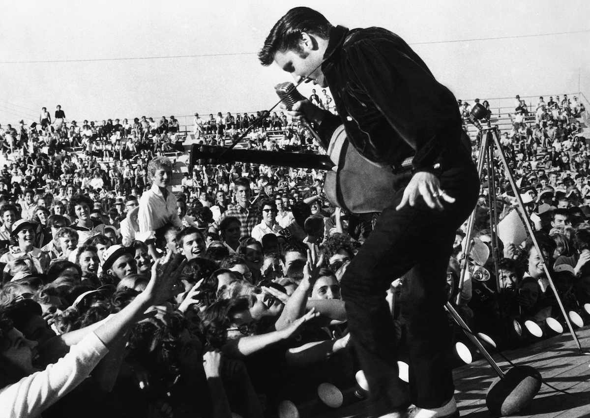 anthropic-e-stata-accusata-di-aver-usato-senza-autorizzazione-274-canzoni-di-elvis-presley-per-addestrare-claude