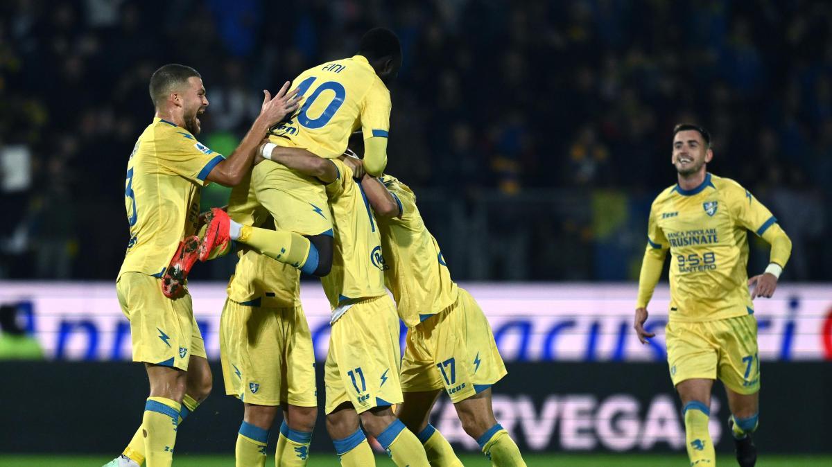 lecce-asfaltato-allo-stirpe,-frosinone-show!-scavalcato-il-napoli-al-6°-posto
